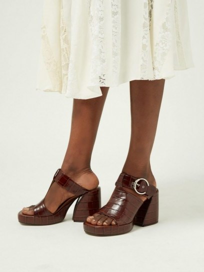 CHLOÉ Crocodile-embossed block heel leather mules in brown ~ chunky vintage style sandals - flipped