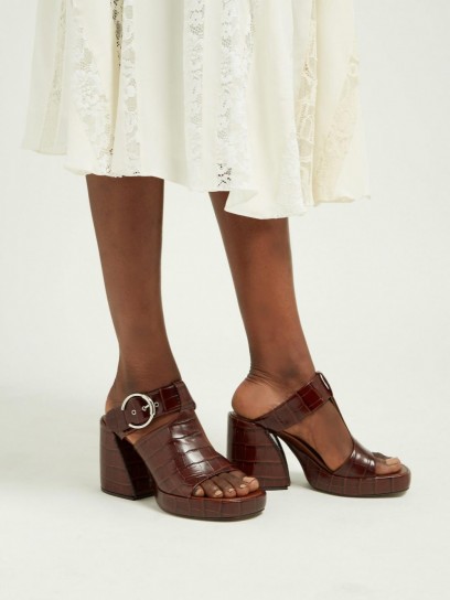 CHLOÉ Crocodile-embossed block heel leather mules in brown ~ chunky vintage style sandals