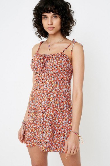 UO Julia Tie Sun Dress in Red / ditsy floral sundress - flipped
