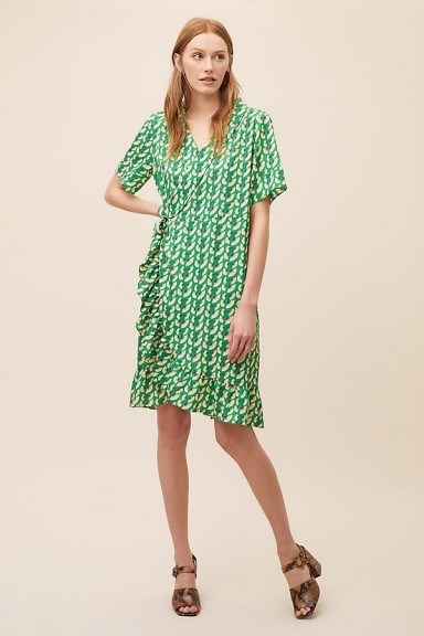 Lolly’s Laundry Amby Wrap Dress in Green Motif | retro prints - flipped