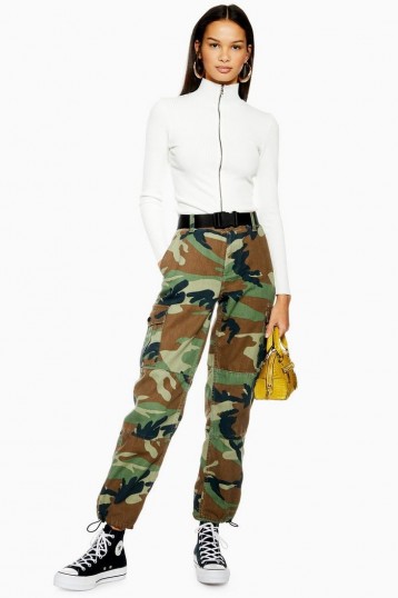 TOPSHOP Belted Camouflage Trousers in Khaki / cuffed camo pants