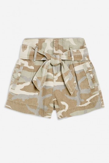 TOPSHOP Camouflage Paperbag Shorts in Khaki