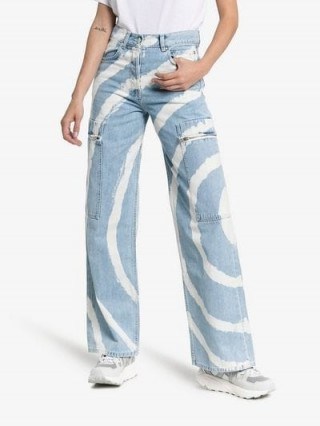 Ganni Blackstone Tie-Dye Cargo Jeans in Blue and White / retro denim - flipped