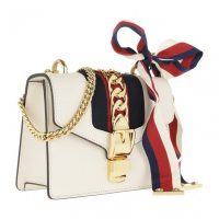 Gucci Sylvie Mini Chain Bag Leather White | Fashionette | Another great bag from these guys