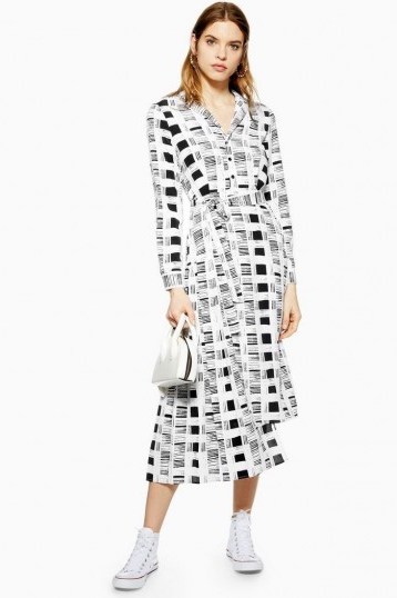 TOPSHOP Shadow Check Pleated Dress in Monochrome / black and white checks - flipped