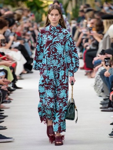 VALENTINO Tapestry-print silk-crepe dress | Matches Fashion - flipped