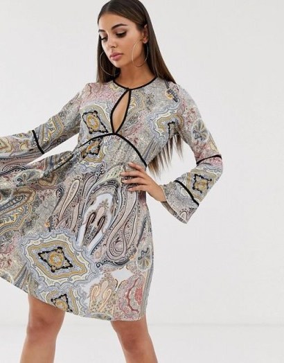 Boohoo smock dress with key hole detail in mixed paisley | plunge front dresses - flipped