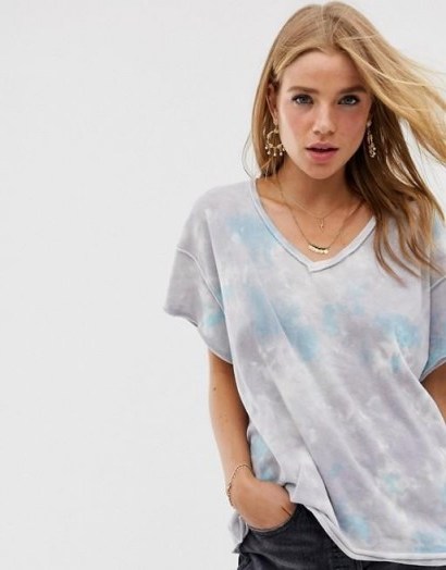 Free People all mine tie dye t-shirt in grey / V-neck tee - flipped