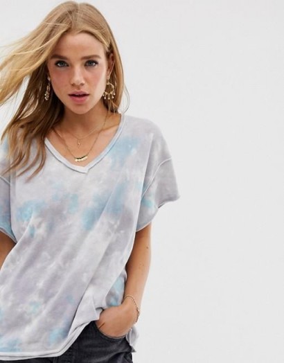Free People all mine tie dye t-shirt in grey / V-neck tee