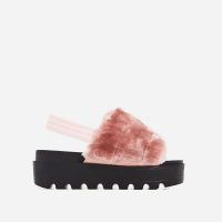 EGO Kenzie Chunky Sole Sandal In Pink Faux Fur – fluffy luxe style flatforms