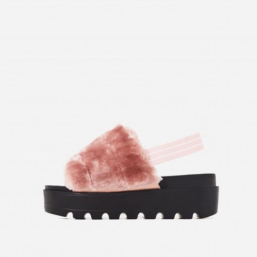 EGO Kenzie Chunky Sole Sandal In Pink Faux Fur – fluffy luxe style flatforms - flipped