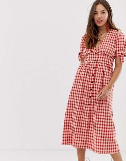 Moon River gingham midi dress in red | plunge front day dresses