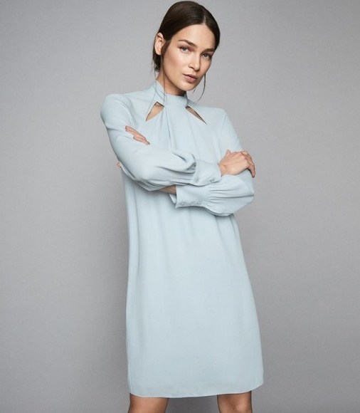 REISS ANAIS CUT OUT DETAIL SHIFT DRESS PALE BLUE ~ contemporary elegance - flipped
