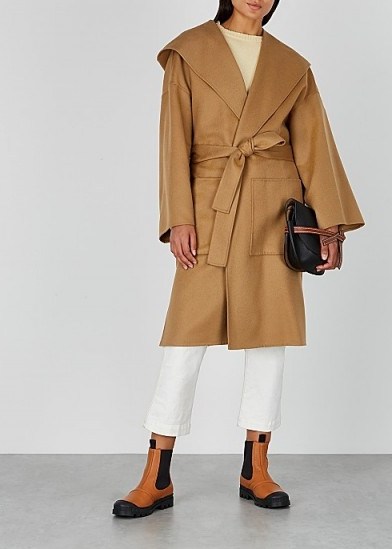 LOEWE Camel wool and cashmere-blend coat ~ light-brown belted coats - flipped