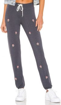 MONROW Vintage All Over Rose Embroidery Sweats – pretty floral sweat pants