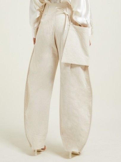 LEMAIRE Patch-pocket cotton-blend trousers in ivory ~ loose balloon shaped pants
