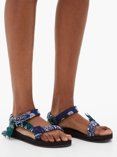 ARIZONA LOVE Trekky bandana-wrapped sandals ~ printed summer flats - flipped
