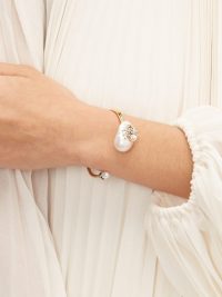 ALEXANDER MCQUEEN Spider-embellished baroque-pearl open bracelet