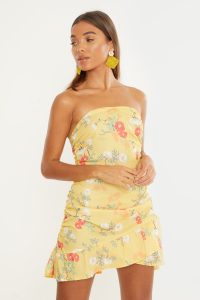 IN THE STYLE ANINA YELLOW FLORAL RUCHED BANDEAU MINI DRESS