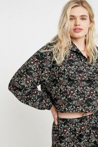 UO Floral Tapestry Popover Jacket Black Multi ~ hooded jackets