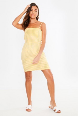 IN THE STYLE JUNIPER YELLOW GINGHAM TIE BACK MINI DRESS