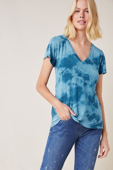 Maeve Iliana Garment-Dyed Tee Blue Motif | V-neck T-shirts - flipped