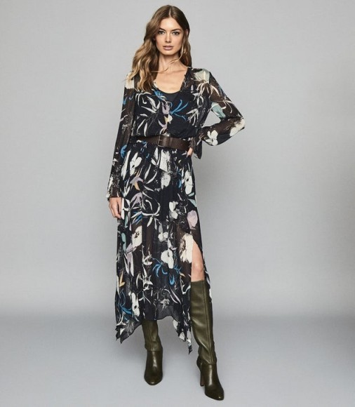 REISS CARINA FLORAL PRINTED MAXI DRESS NAVY / asymmetric dresses