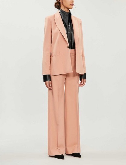 VICTORIA VICTORIA BECKHAM Oversized loose-fit V-neck woven blazer in quartz-pink – stylish suit jackets - flipped