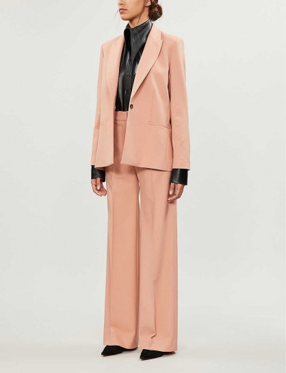 VICTORIA VICTORIA BECKHAM Oversized loose-fit V-neck woven blazer in quartz-pink – stylish suit jackets