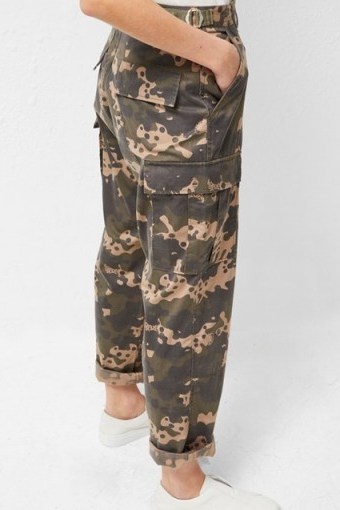 French Connection CARRI CAMO CARGO TROUSERS ~ casual pants - flipped