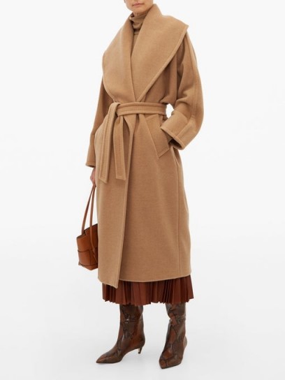 MAX MARA Fretty coat in camel ~ classic wrap coats