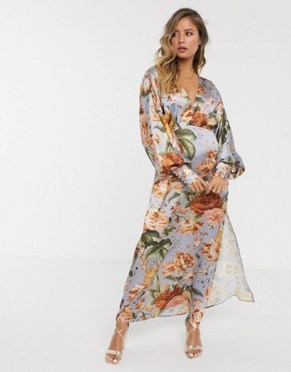 Hope & Ivy maxi tea dress in tapestry floral / thigh-high split dresses