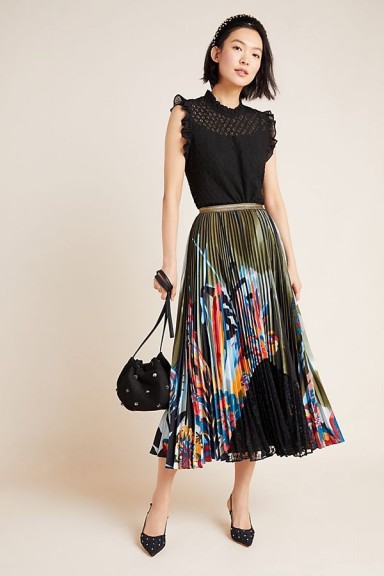 Behati Lace-Trimmed Pleated-Printed Skirt in Green Motif