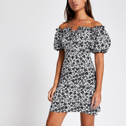 River Island Black floral puff sleeve bardot mini dress – off the shoulder dresses