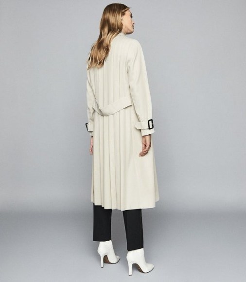 Reiss PIXIE PLEAT DETAILED TRENCH COAT STONEPIXIE | pleated back coat - flipped