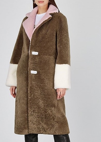 SAKS POTTS Febbe colour-blocked shearling coat – colourblock coats - flipped