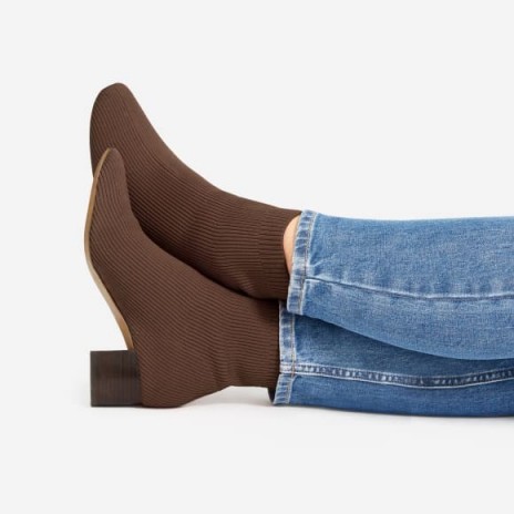 EVERLANE The Glove Boot ReKnit in Tobacco / ribbed boots