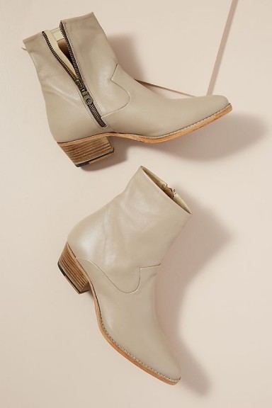 Winna Leather Cowboy Boots in Grey