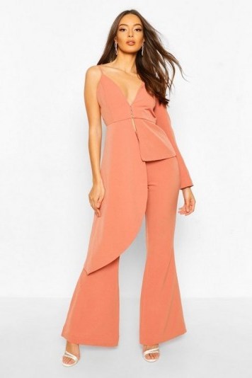 Boohoo Occasion Tailored Flare Trouser Apricot - flipped