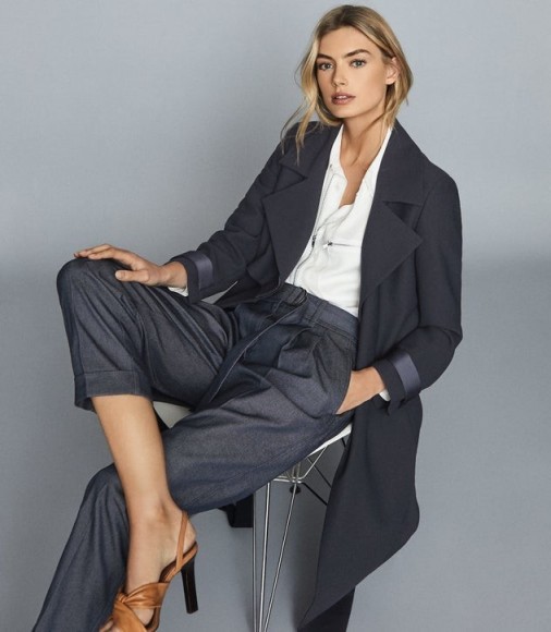 REISS CASSIE MID RISE STRAIGHT FIT TROUSERS DARK BLUE ~ effortlessly stylish looks