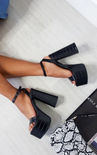 Ikrush Chloe Chunky Platform Heels in Black – going out heels - flipped