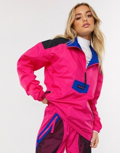 Columbia Santa Ana anorak jacket in pink in cactus pink/black – bright outdoor clothing - flipped