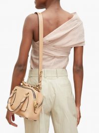 CHLOÉ Daria small grained-leather cross-body bag in beige