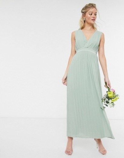 Y.A.S pleated maxi dress with deep v neck in green – bridesmaid dresses - flipped