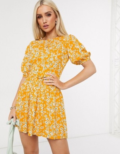Boohoo puff sleeve skater dress in yellow floral print - flipped