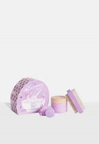 MISSGUIDED le mini macaron cocooning time 3 in 1 spa pedicure set