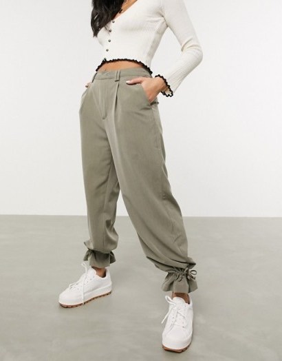 Pieces casual trousers with cuff detail in khaki – ankle tie pants - flipped