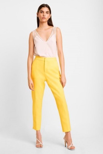 French Connection ADISA SUNDAE NEON TAILORED TROUSERS Lemon Tonic – tapered suit pants - flipped