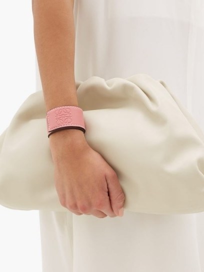 LOEWE Anagram-debossed pink-leather slap bracelet - flipped
