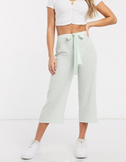 Boohoo culottes with tie waist in sage – cropped summer trousers
